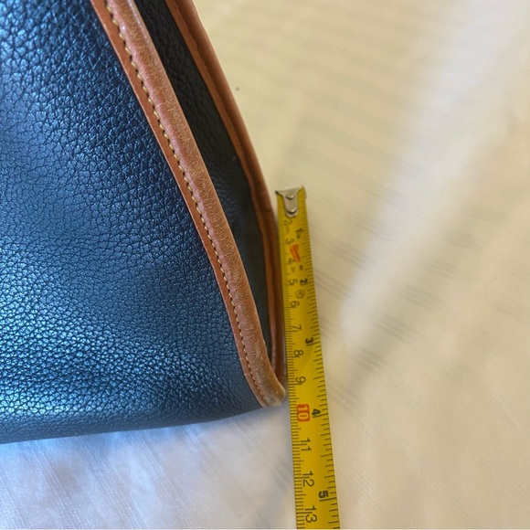 Vintage Dooney and Bourke All Weather Leather Structured Handbag - Picture 3 of 9